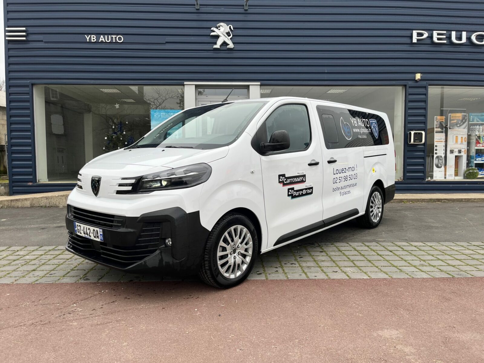 Yb Auto Garage Peugeot Carrosserie Peinture Aizenay PEUGEOT Minibus GZ 442 QA IMG 4375